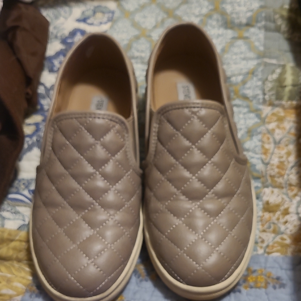 Steve Madden Taupe Quilted Slip-Ons